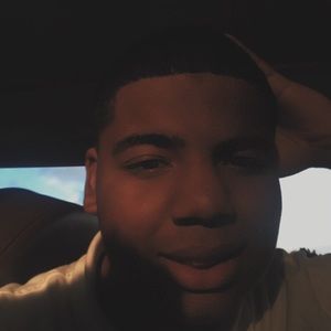 Meet your Posher, Deandre